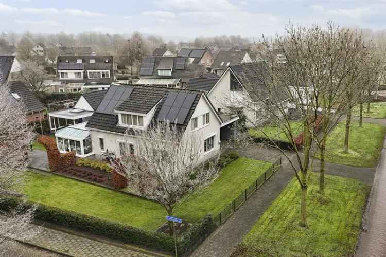 Vrijstaande woning te koop in Schoonebeek - Ruime tuin en 4 slaapkamers