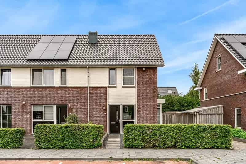 Hoekwoning Emmeloord 4 slaapkamers 280m2 tuin Energielabel A