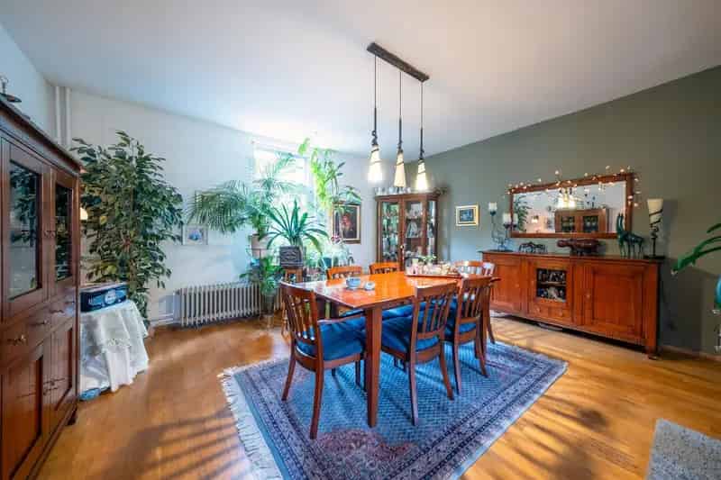 Ruime Vrijstaande Woning met Cafetaria 4 Slaapkamers