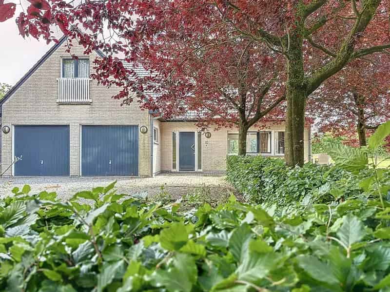 Droomhuis Zeeuwse Kust 11680m²  4 slaapkamers  Paardenstal