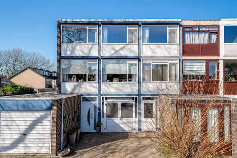 Huis te koop Westervoort: Ruime split-level woning met 3 slaapkamers en tuin