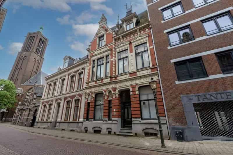 Kantoor te Koop Venlo Grote Kerkstraat Gemeentelijk Monument 555m²