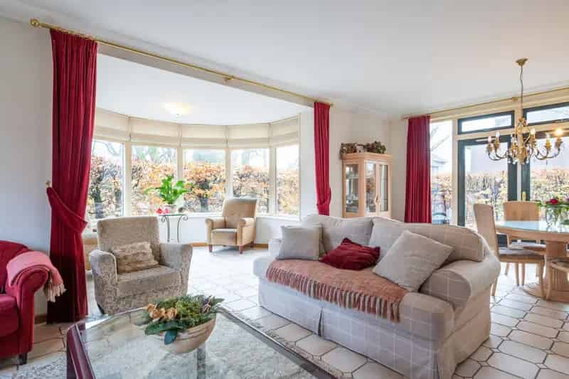 Vrijstaande woning Oss 5 slaapkamers grote tuin