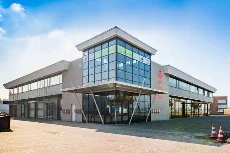 82 m2 Kantoorruimte te Huur Roosendaal A17