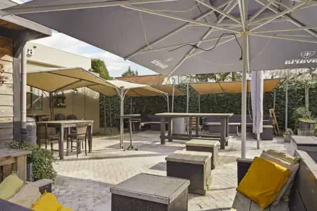 Café met Zaal en Bovenwoning te Berlicum