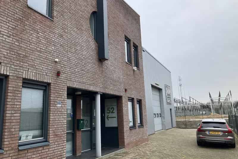 Bedrijfshal Almere A6 te koop