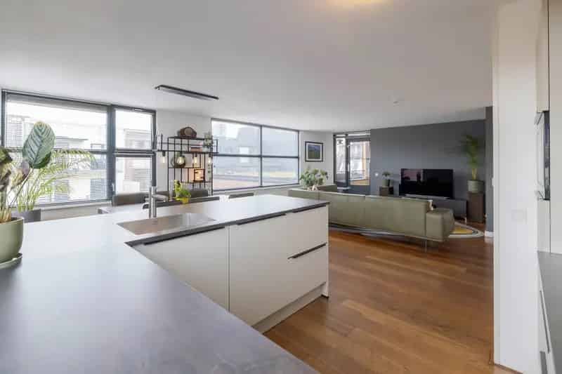 Modern Appartement Arnhem Noord Nabij Station