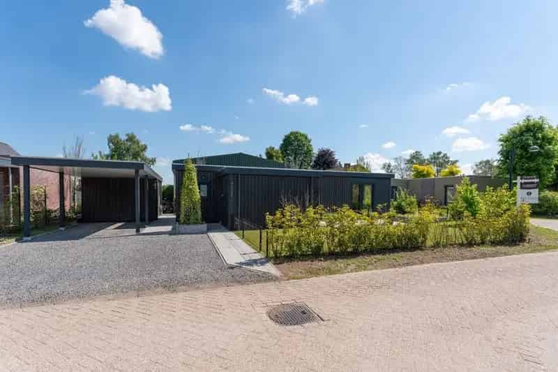 Modern Chalet te koop op Recreatiepark Dennenoord