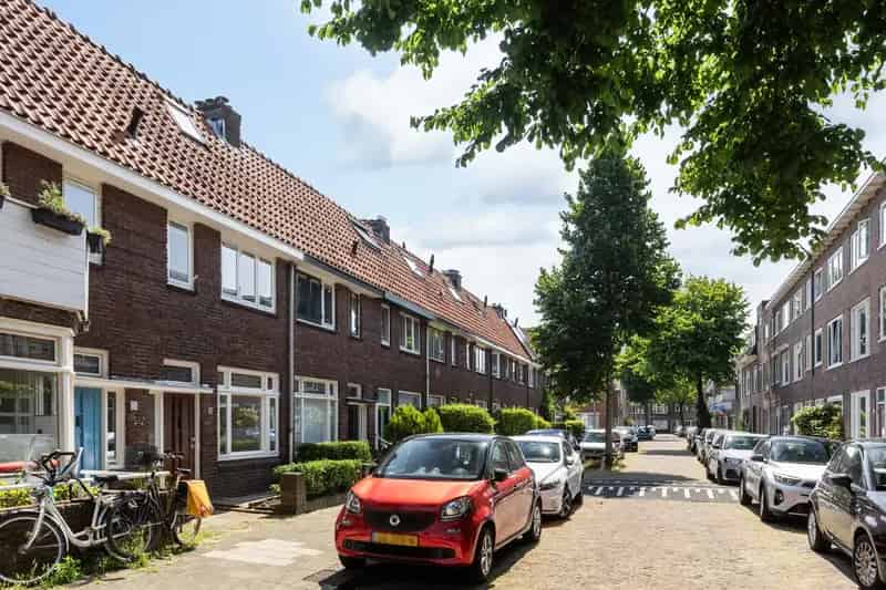 Jaren 30 woning Utrecht Zuilen 3 slaapkamers tuin