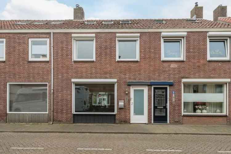 Moderne Tussenwoning met Stadstuin 4 Slaapkamers Hartje Centrum