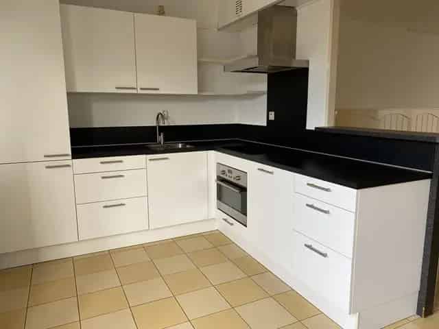 Te Huur Almere Tussenwoning 4 Kamers 86m2