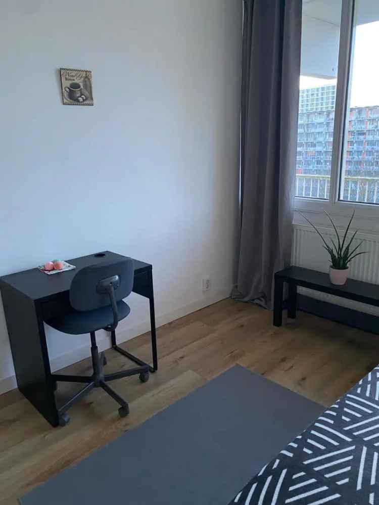 Kamer Bijlmer Arena Inclusief Meubels