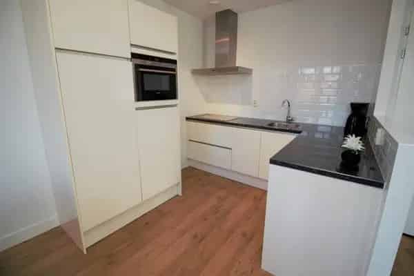 Almere Poort 2 Slaapkamers Appartement Berging Parkeerplaats