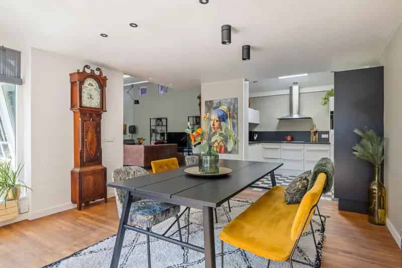 Huis te koop Veghel: Ruime bungalow met 4 slaapkamers en 2 badkamers