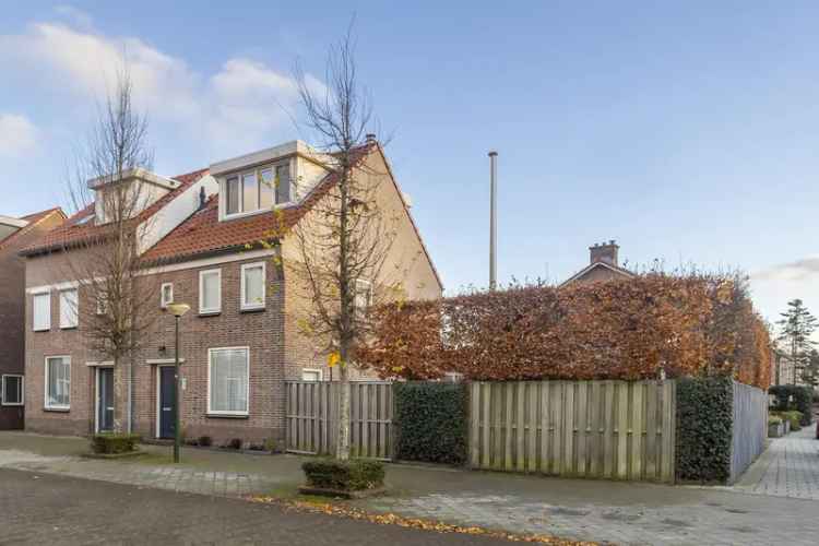 Unieke 6 Slaapkamers 2 Badkamers Grote Tuin Vrijstaande Schuur Garage