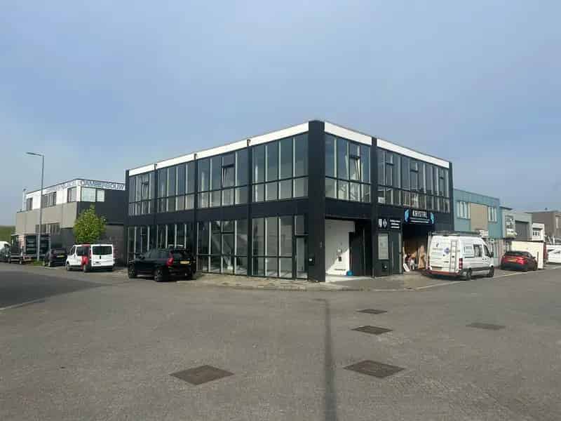 Bedrijfshal Hoek van Holland te Huur 182m2