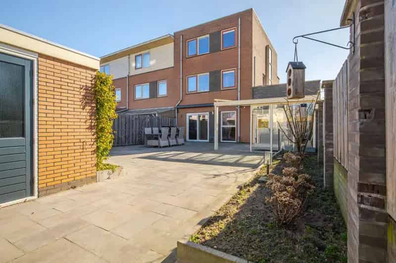 Ruime Hoekwoning 7 Slaapkamers Duiven De Nieuweling