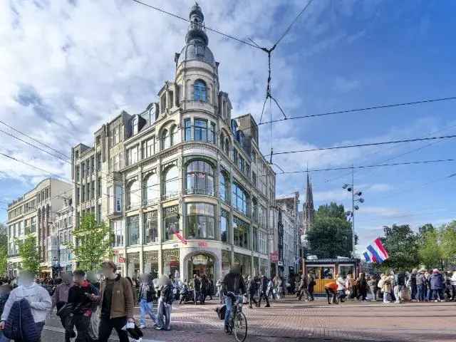 Amsterdam Koningsplein: 2 Slaapkamers, Modern, Balkon