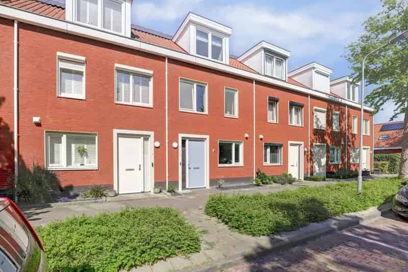 Instapklare Tussenwoning Oost Souburg 4 Slaapkamers 2015