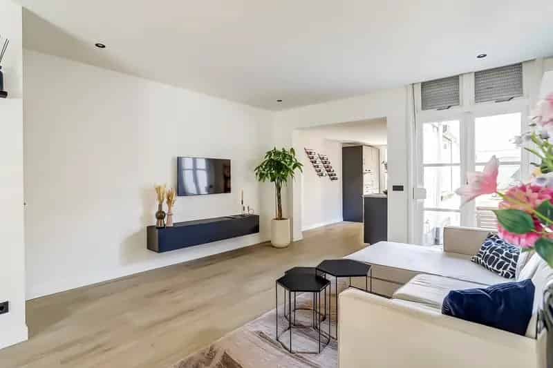 Moderne 3 Slaapkamer Woning Nabij Centrum