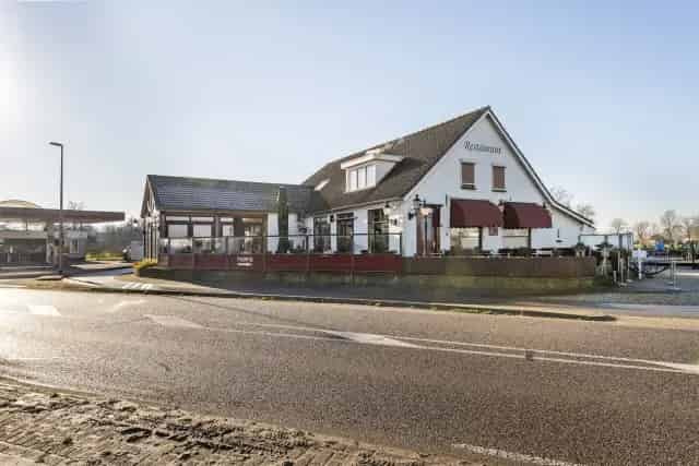 Restaurant te koop in Asch met bovenwoning en B&B