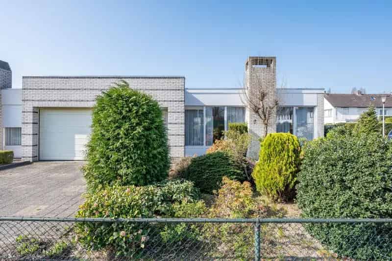 Ruime Bungalow Helmond Toplocatie Nabij Ziekenhuis