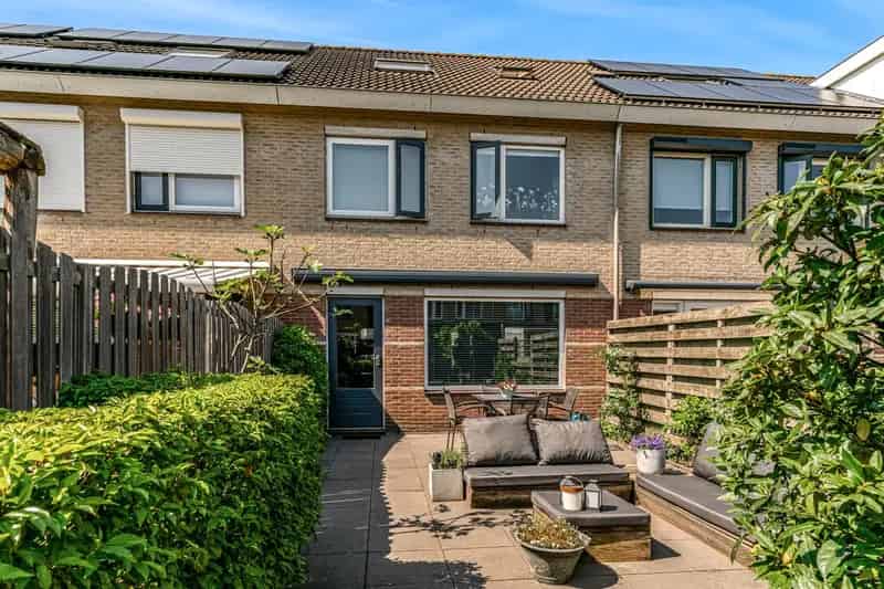 Huis te koop Velserbroek 4 slaapkamers tuin nabij station