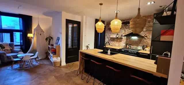 Bovenwoning Tilburg 127m2 4 Kamers 1908