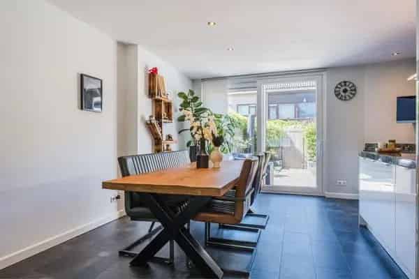 Ruime 5-kamer Eengezinswoning Barendrecht