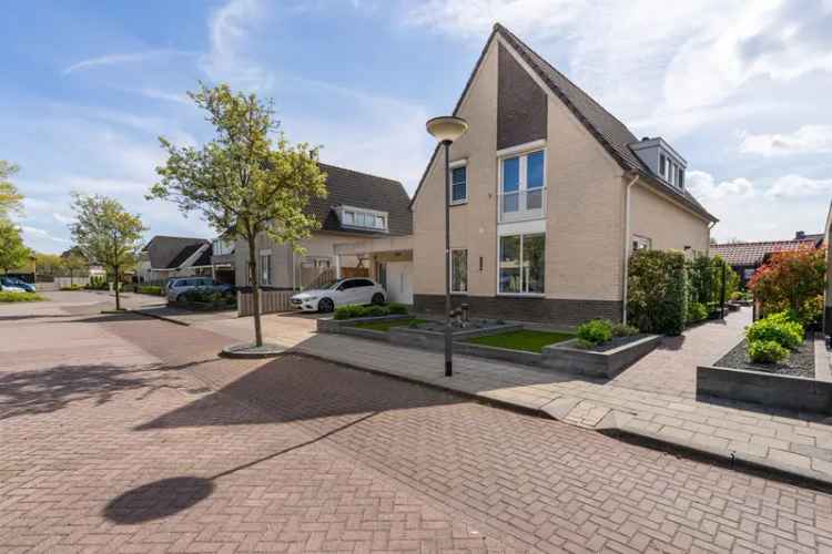 Luxe Villa Werkendam Ruime Woonkeuken 3 Slaapkamers Tuinkamer