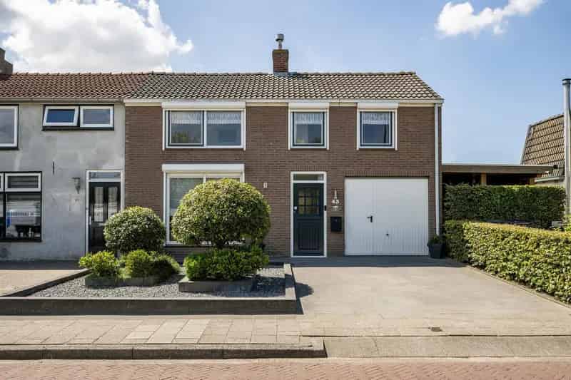 Huis Te Koop , 43, Dorpsweg, Oud-Vossemeer, Zeeland