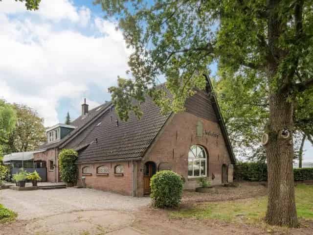 Boerderij te koop Oosterhout 362m² 21807m² perceel