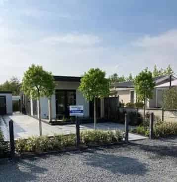 Loosdrecht luxe vakantiewoning a/h water.