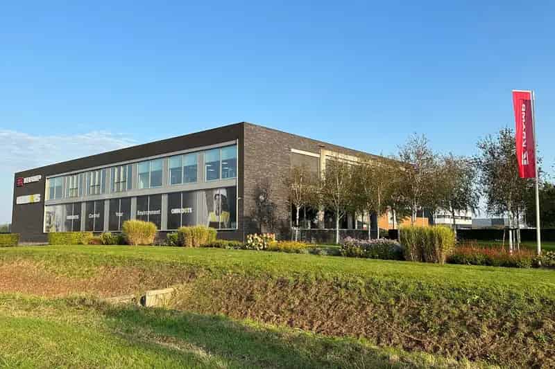 Kantoorruimte te huur Leek A7 365m²