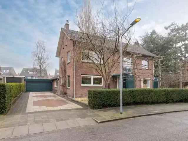 Ruime Vrijstaande Woning Hilversum 330m2 Garage Tuin