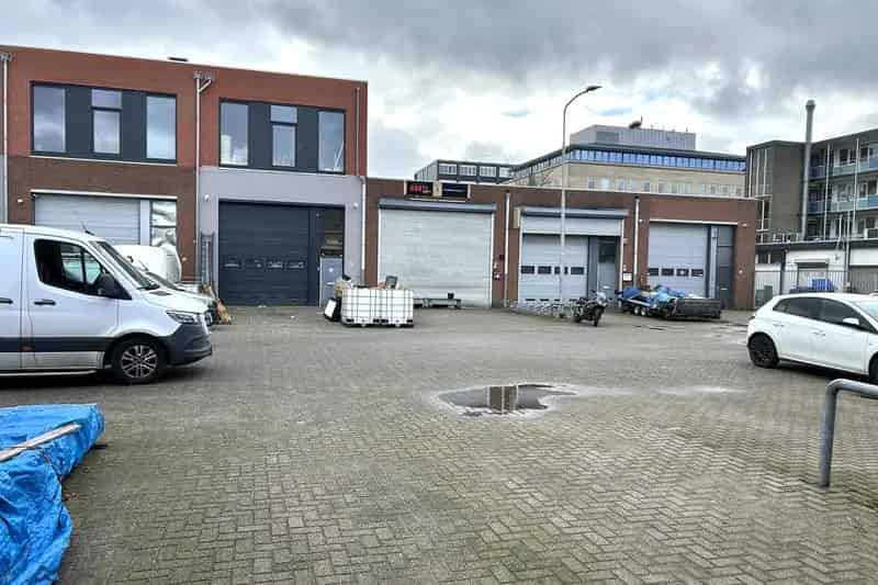 Bedrijfshal te Huur Delft 124m² Voorhof