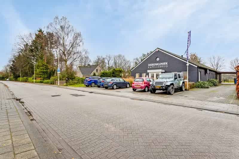 Praktijkruimte te Koop Kapellebrug Grote Tuin Meerdere Parkeerplaatsen