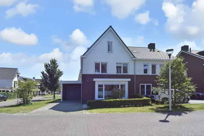 Luxe 5 Slaapkamers Twee Onder Een Kapwoning Pijnacker