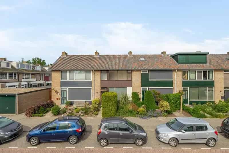 Kluswoning Waddinxveen Noord 4 slaapkamers zonnige tuin