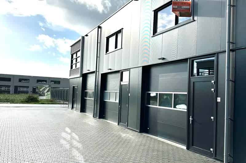 Bedrijfsruimte Kantoor Swifterbant 103m² te huur