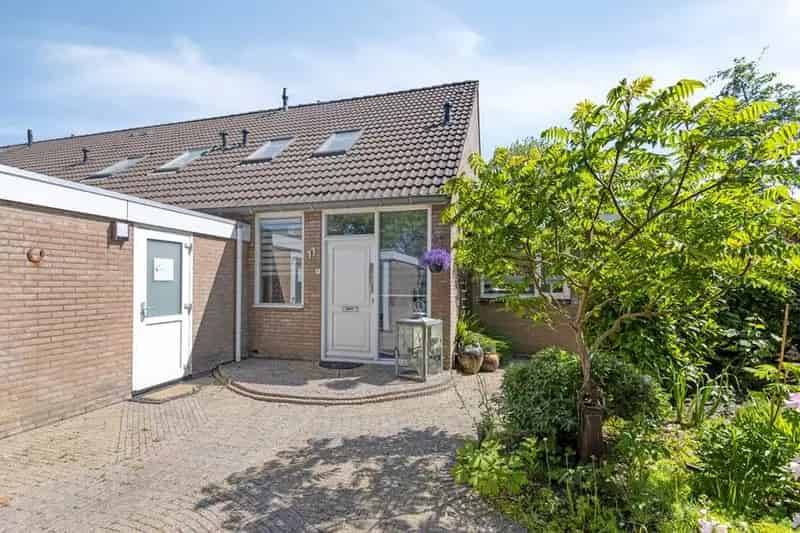 Hoekwoning Drachten Folgeren Praktijkruimte Tuin