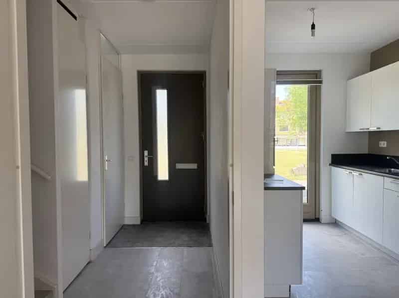 Moderne Middenwoning Amersfoort 3 slaapkamers Tuin Parkeerplaats