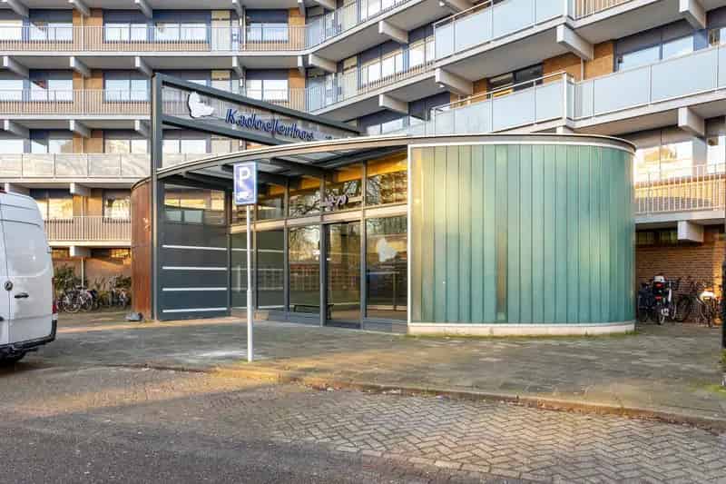 Ruim appartement Zoetermeer 4 slaapkamers balkon park 101m2