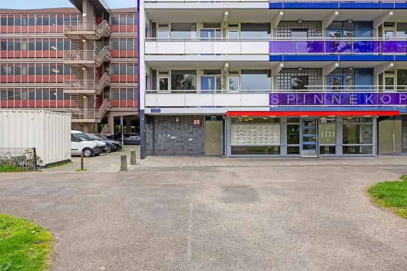 Gerenoveerd appartement Amsterdam Molenwijk 3 slaapkamers luxe keuken