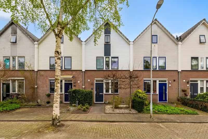 5 Slaapkamers Tussenwoning Ede Maandereng Tuin Zonnepanelen Energielabel A