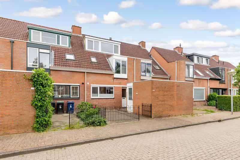 5 Slaapkamers Almere Haven Ruime Uitgebouwde Eengezinswoning