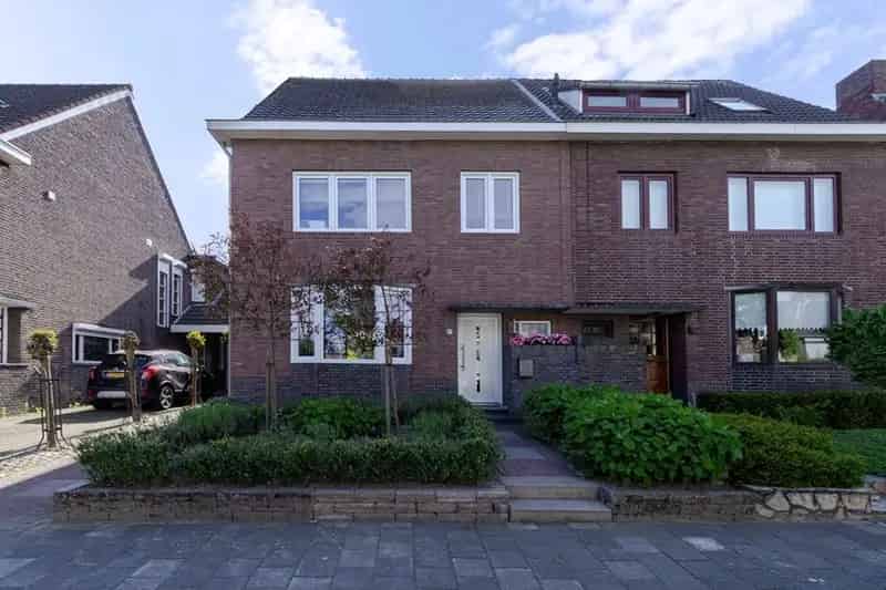 Huis Te Koop , 67, Grubbelaan, Heerlen, Limburg