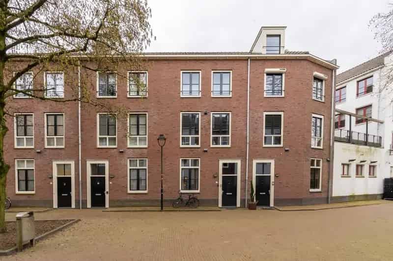 Herenhuis Bemmel 140m2 Dakterras Parkeerplaats