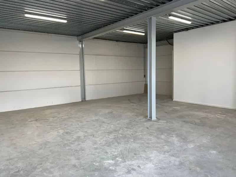 Bedrijfshal Hattem te Huur 150m² Kantoor en Bedrijfsruimte