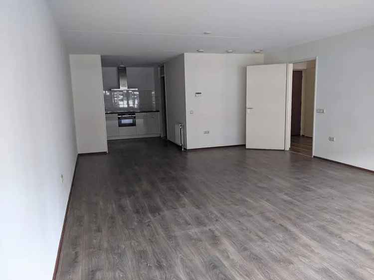 Appartement Te Huur in 450, Lichtstraat, Eindhoven, Noord-Brabant